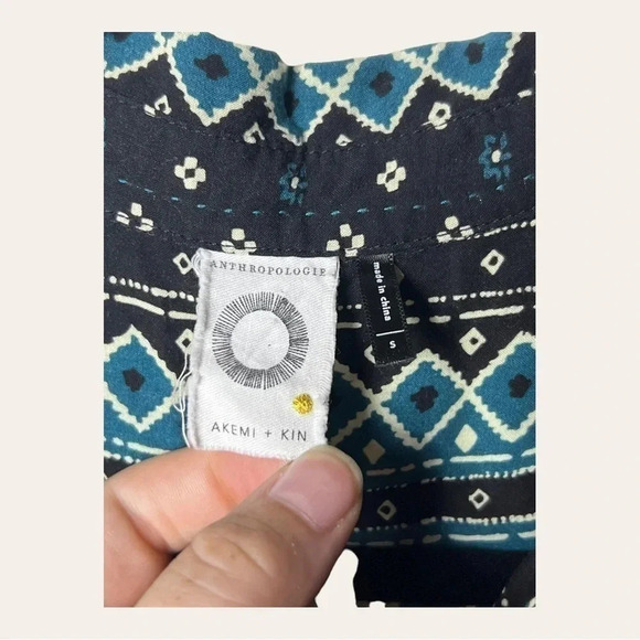 0010. ANTHROPOLOGIE AKEMI + KIN SLEEVELESS TOP BUTTON UP HIGH LOW SIZE SMALL‎ - Picture 7 of 11